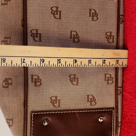 ☆Dooney and Bourke Bag.☆ - Picture 9 of 16